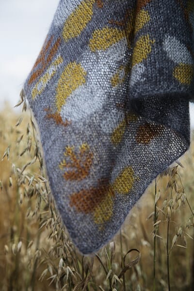 9789527580103_Rel Cultivate_Butterfly Sampler_scarf.jpg