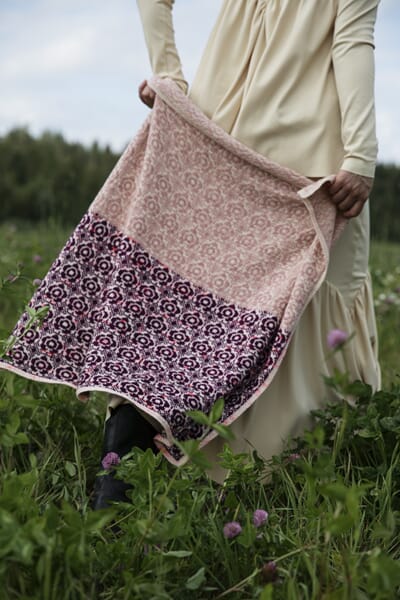 9789527580103_Rel Cultivate_Garden Party_scarf-2.jpg