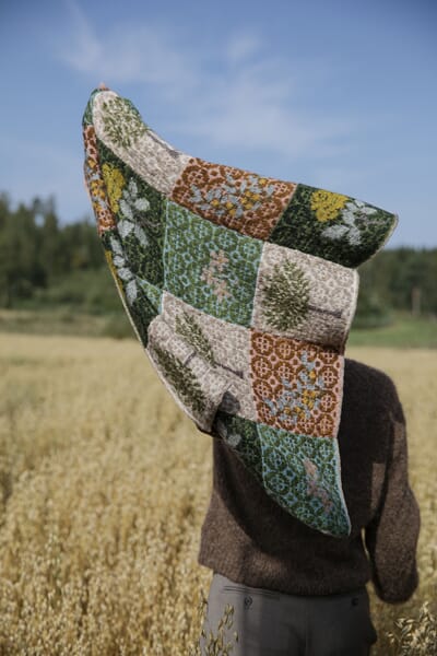 9789527580103_Rel Cultivate_Parterre_scarf-3.jpg