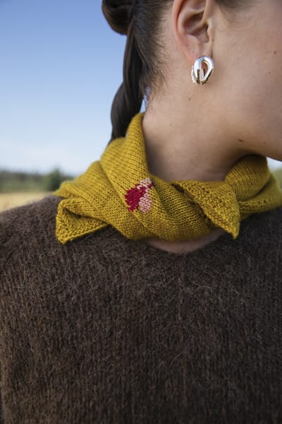 9789527580103_Rel Cultivate_Wallflower_scarf.jpg